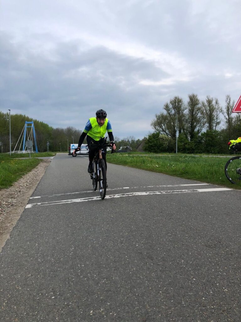 RACE AROUND THE NETHERLANDS DAG 4: DOOR MIJN ACHTERTUIN